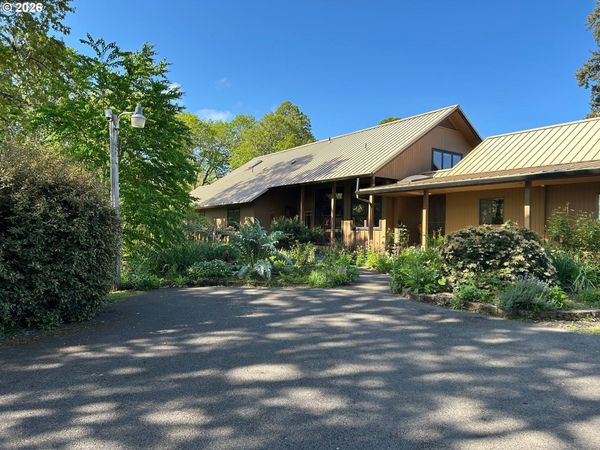 29821 JEANS RD, Veneta, OR 97487