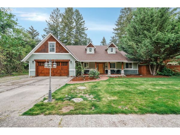 824 W CENTRAL AVE, Gates, OR 97346