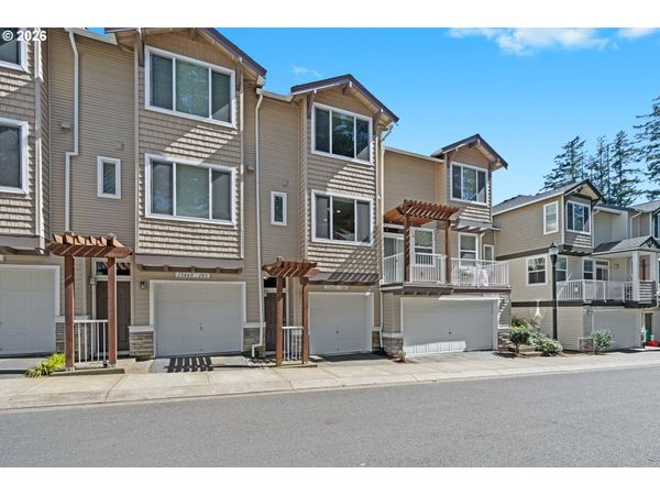 15465 SW SPARROW LOOP, Unit 104, Beaverton, OR 97007
