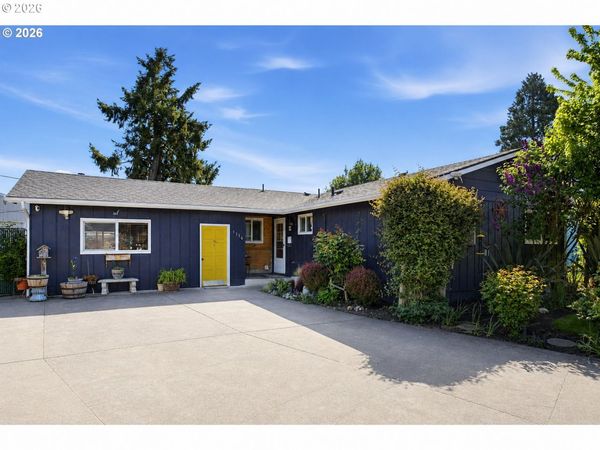 1116 PLEASANT ST, Springfield, OR 97477