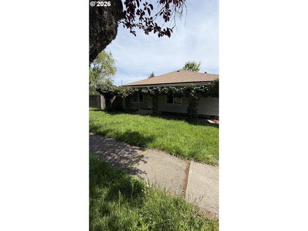 1106 S RIVER ST, Newberg, OR 97132