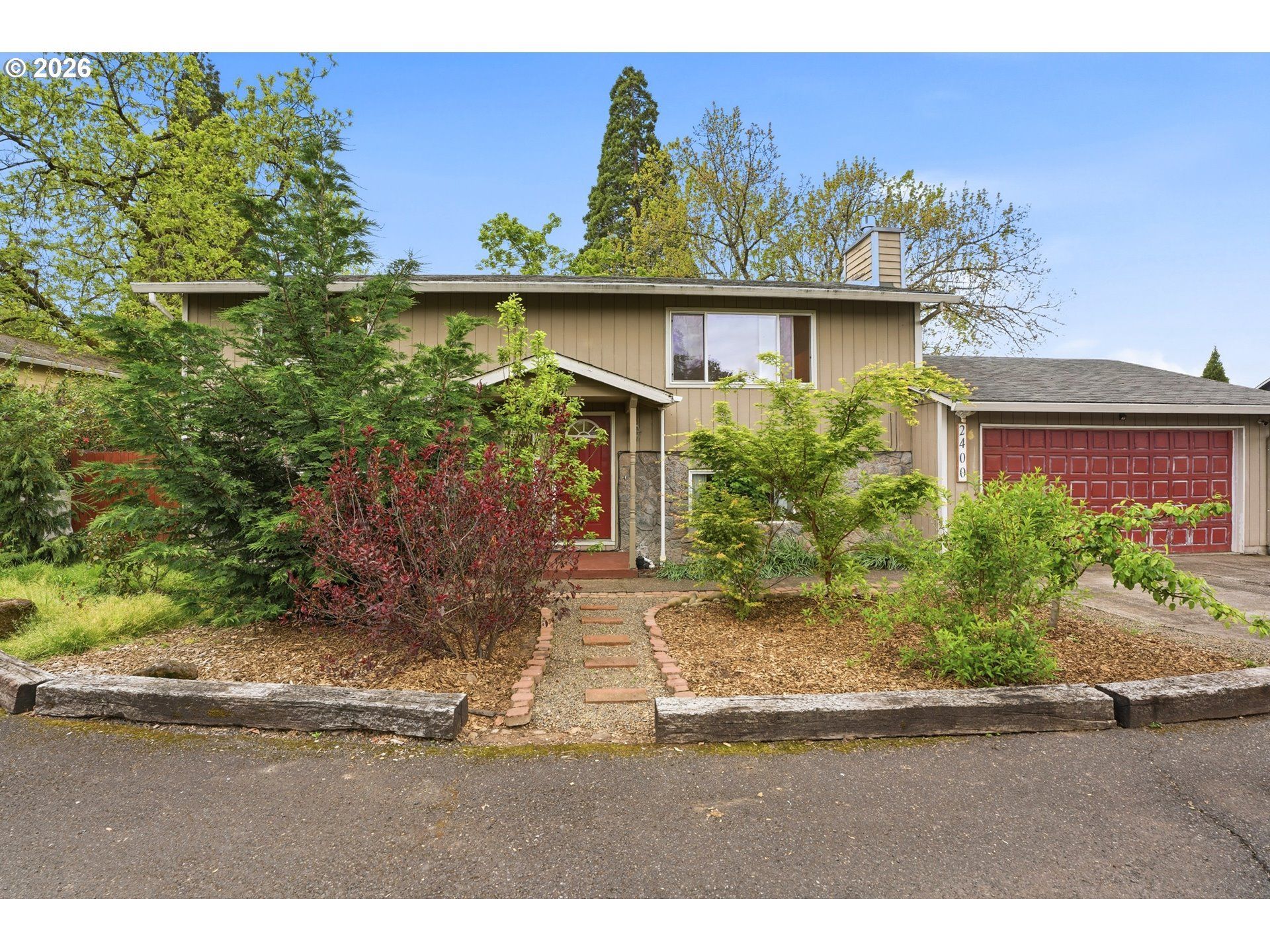 2400 SE Hayward Way, Milwaukie, OR 97267 Main Photo