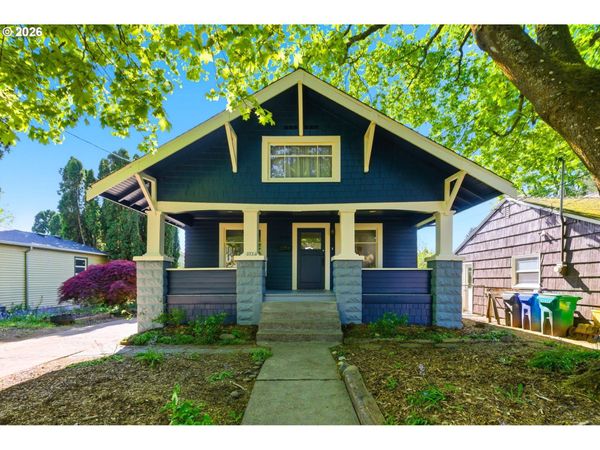 3733 SE 28TH PL, Portland, OR 97202