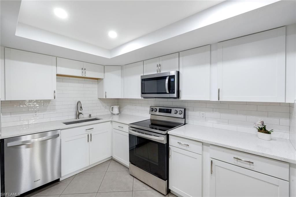 5954 Pelican Bay Blvd, Unit 222, Naples, FL 34108 Photo