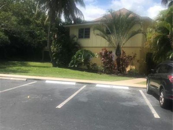 1210 Shady Rest LN, Unit 12, NAPLES, FL 34103