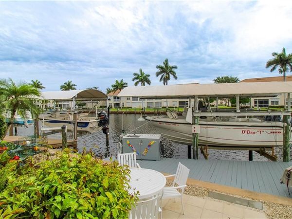 183 Eveningstar Cay , NAPLES, FL 34114