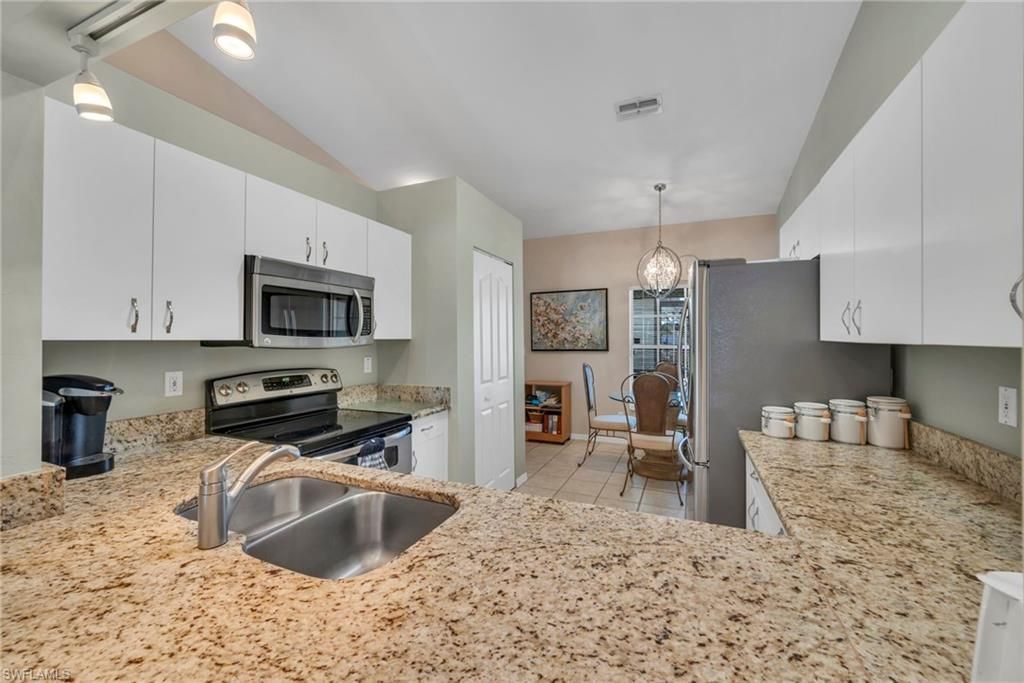 103 Tanglewood Ct , Unit 128-1, Naples, FL 34113 Photo