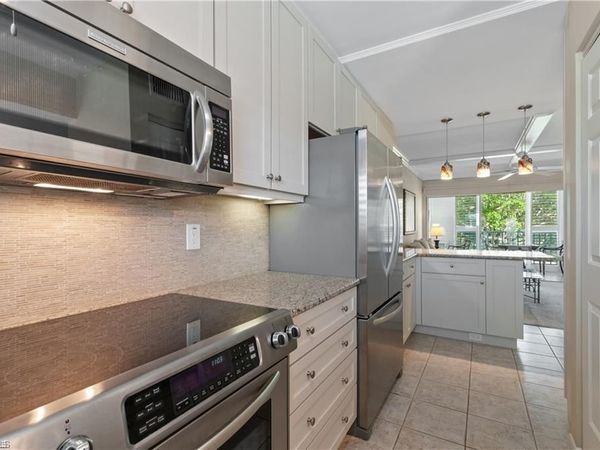 490 Broad AVE S, Unit H490, NAPLES, FL 34102