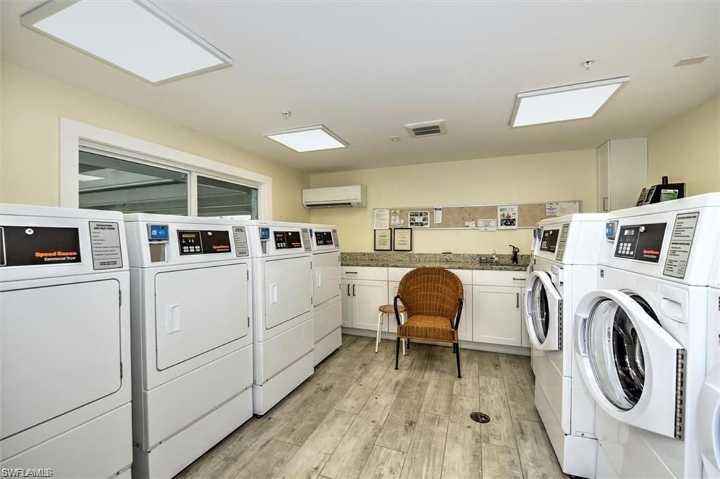 490 Broad Ave S, Unit H490, Naples, FL 34102 Photo