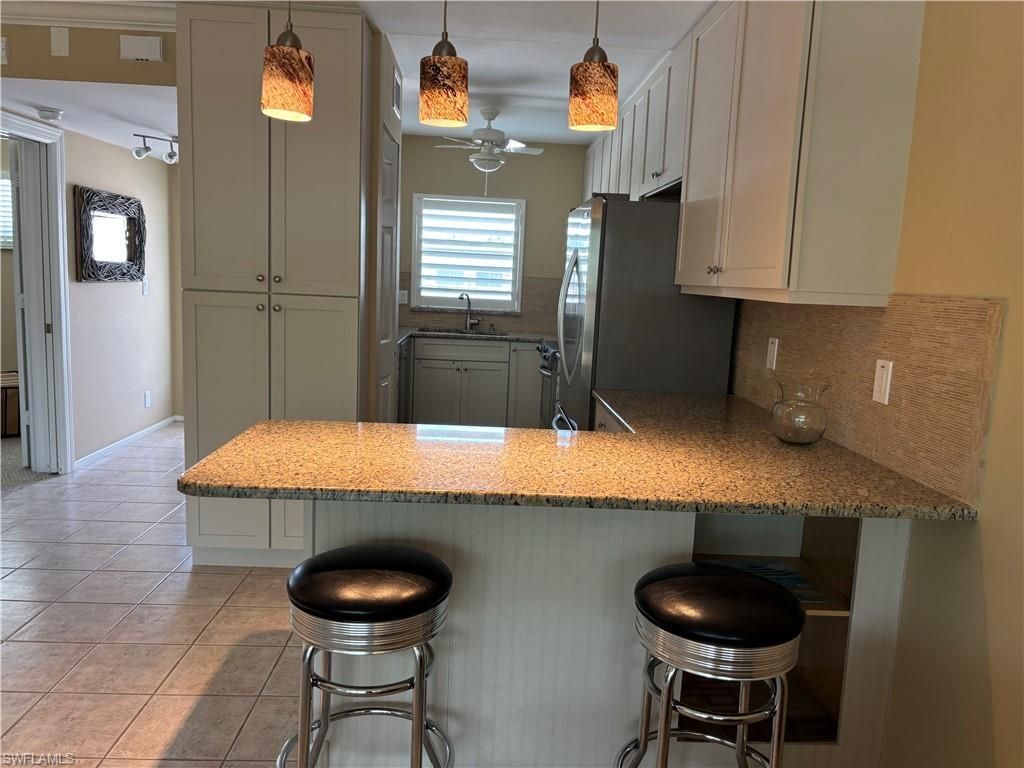 490 Broad Ave S, Unit H490, Naples, FL 34102 Photo