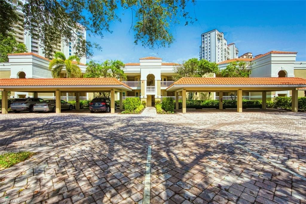 6549 Marissa Loop , Unit 21, Naples, FL 34108 Photo