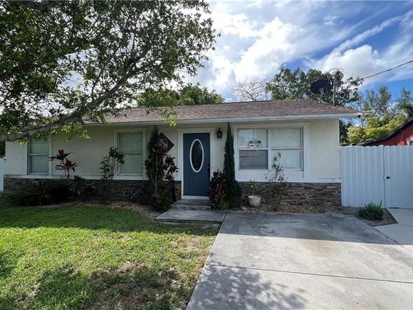 5374 Warren ST , NAPLES, FL 34113