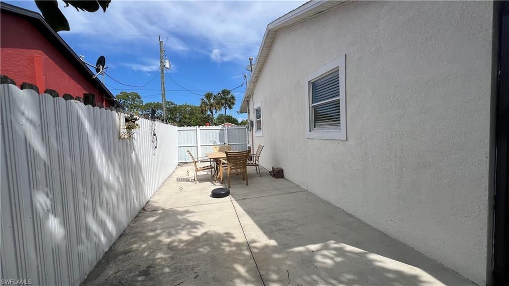 5374 Warren St , Naples, FL 34113 Photo