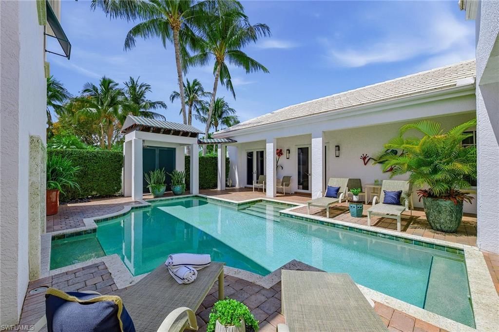 667 Binnacle Dr, Naples, FL 34103 Photo