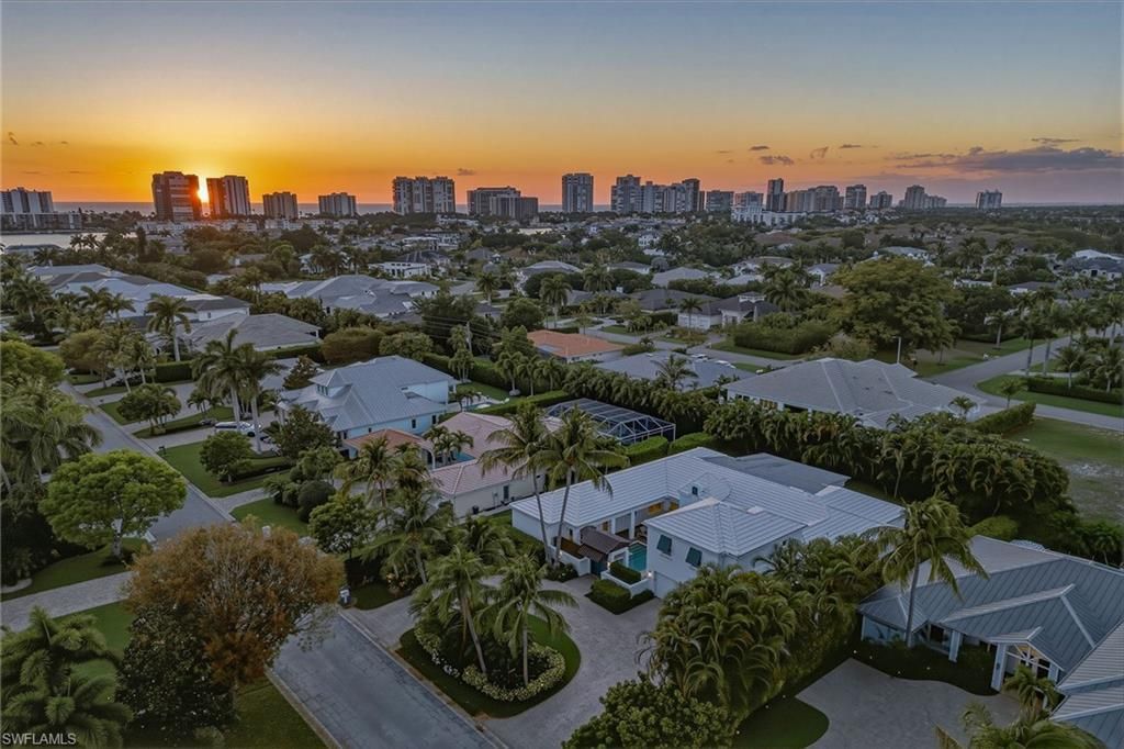 667 Binnacle Dr, Naples, FL 34103 Photo