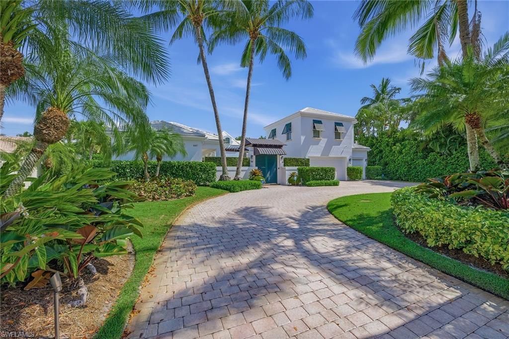 667 Binnacle Dr, Naples, FL 34103 Photo