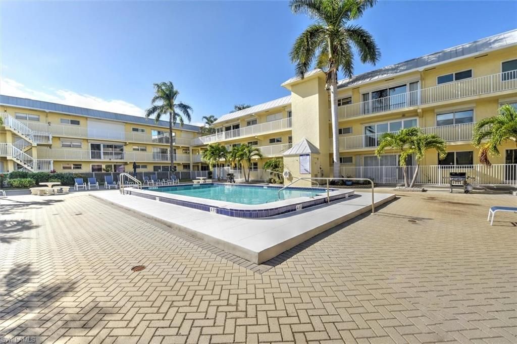 1100 8th Ave S, Unit 106C, Naples, FL 34102 Photo