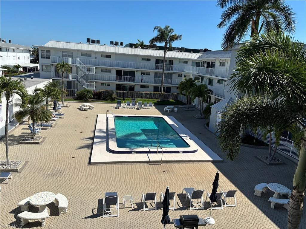 1100 8th Ave S, Unit 106C, Naples, FL 34102 Photo