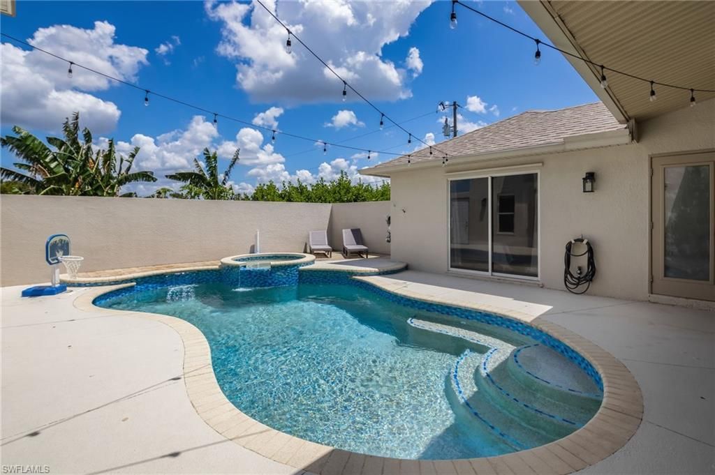 2534 NE 20th Ct, Cape Coral, FL 33909 Photo