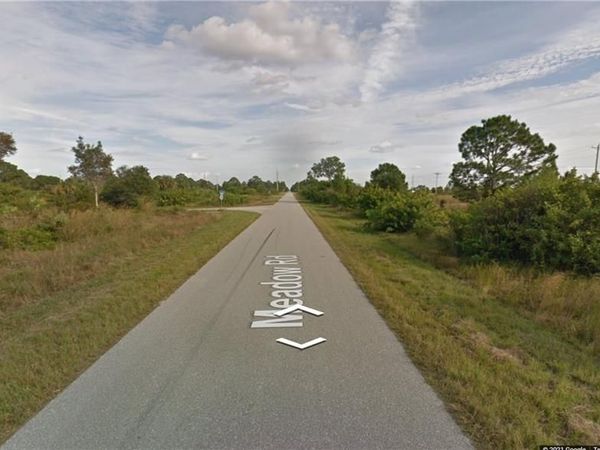 2902 Meadow RD , LEHIGH ACRES, FL 33974