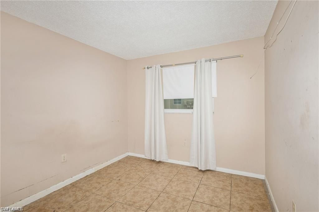 3325 Airport Rd N, Naples, FL 34105 Photo