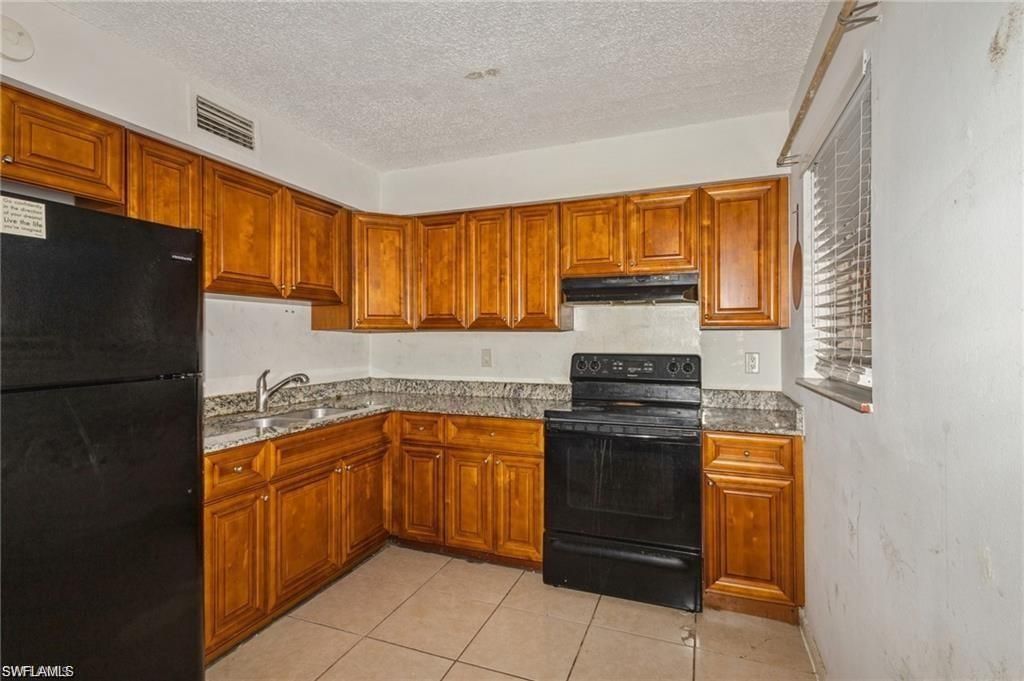 3325 Airport Rd N, Naples, FL 34105 Photo