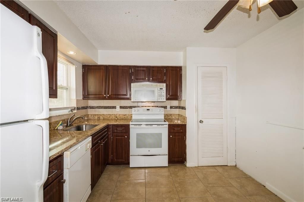 3325 Airport Rd N, Naples, FL 34105 Photo