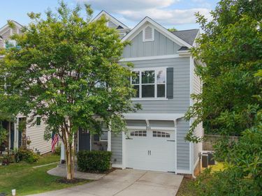 208 Log Pond Court, Apex, NC 27502