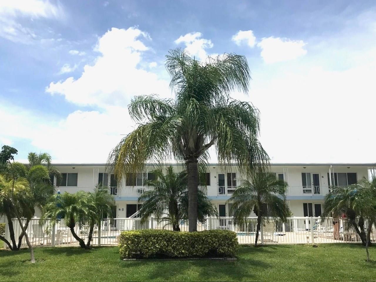 3201 SE 12th Street, Unit B4, Pompano Beach, FL 33062 Photo