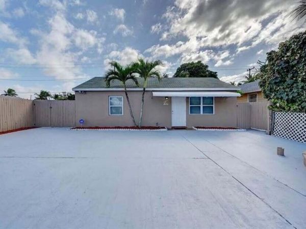 952 30th Street, West Palm Beach, FL 33407