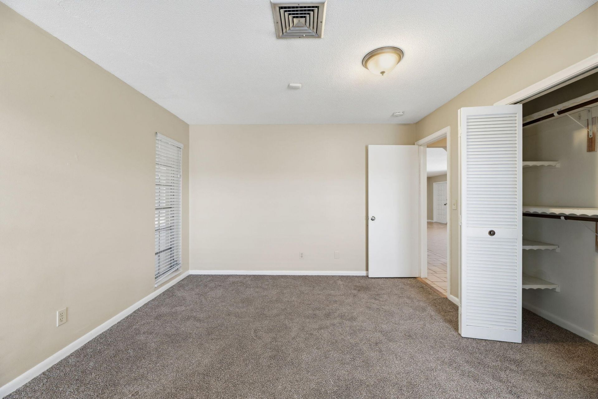 232 Gleneagles Drive, Lake Worth, FL 33462 Photo