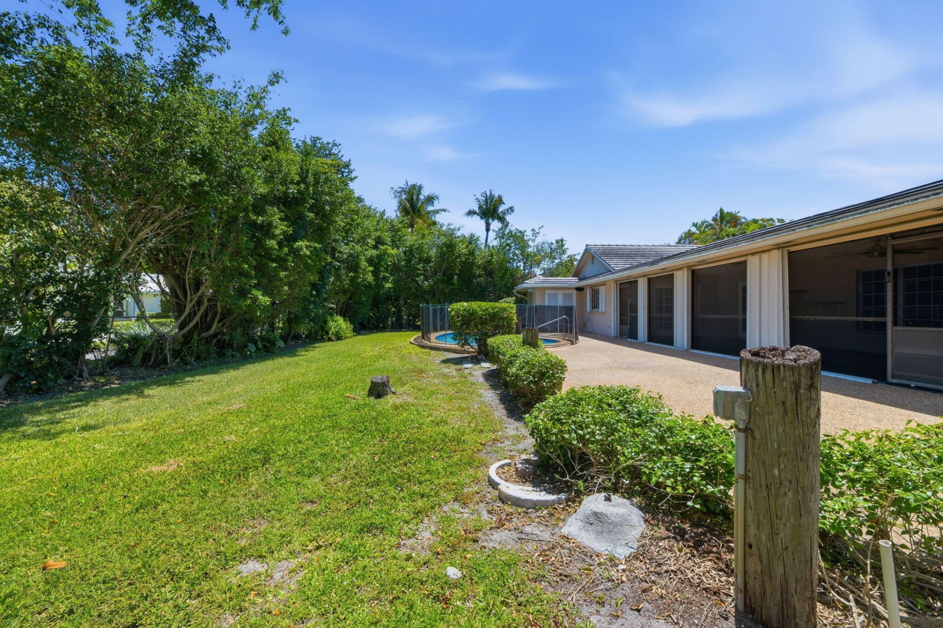 232 Gleneagles Drive, Lake Worth, FL 33462 Photo