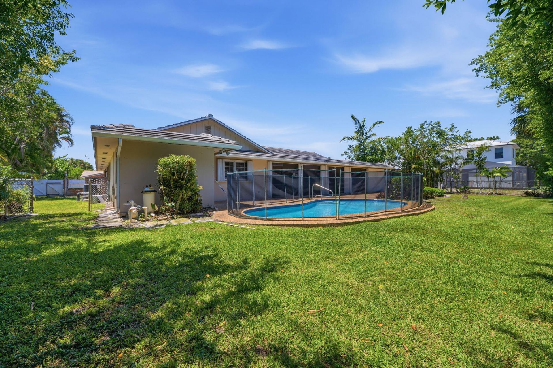 232 Gleneagles Drive, Lake Worth, FL 33462 Photo