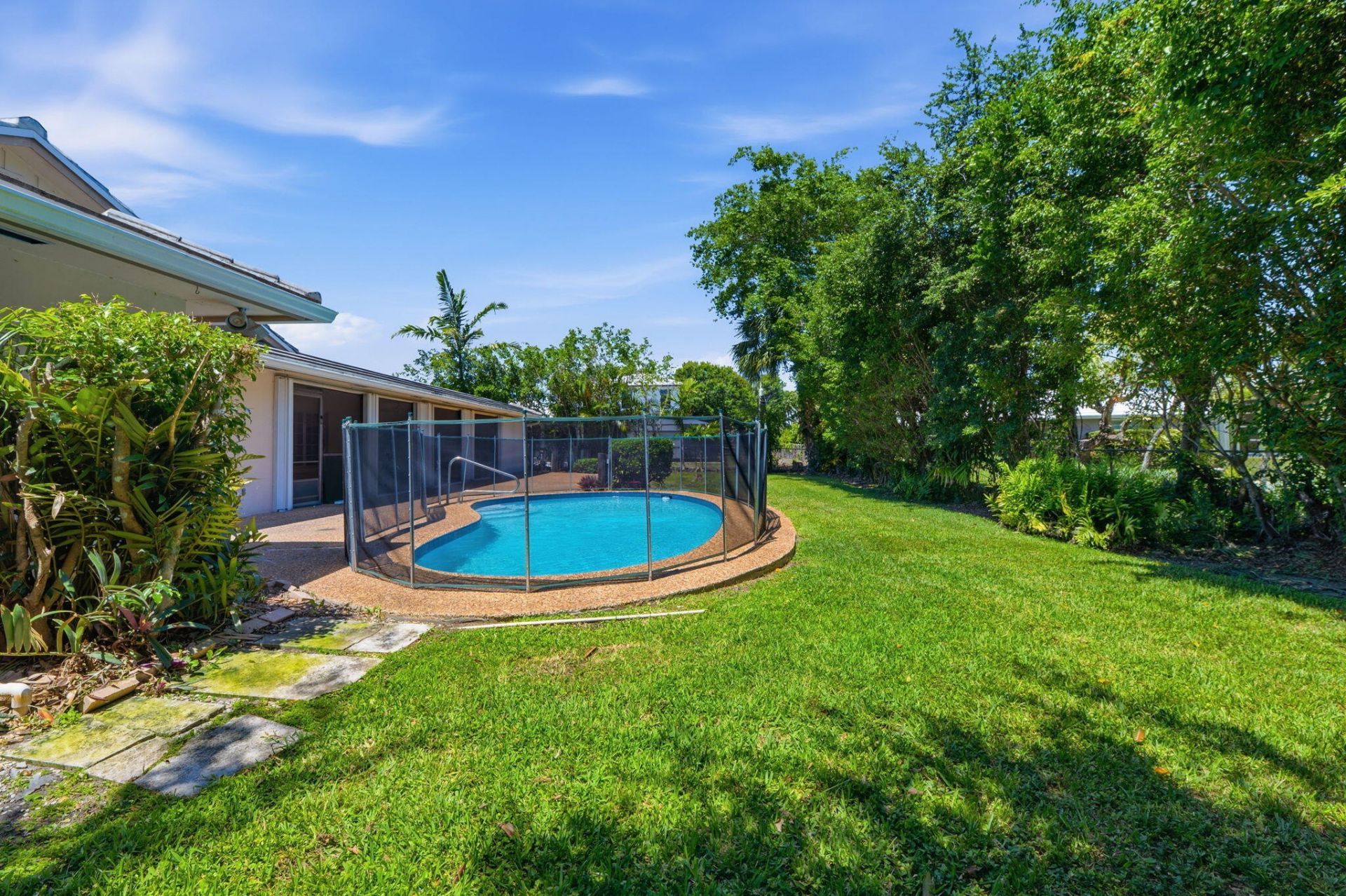 232 Gleneagles Drive, Lake Worth, FL 33462 Photo