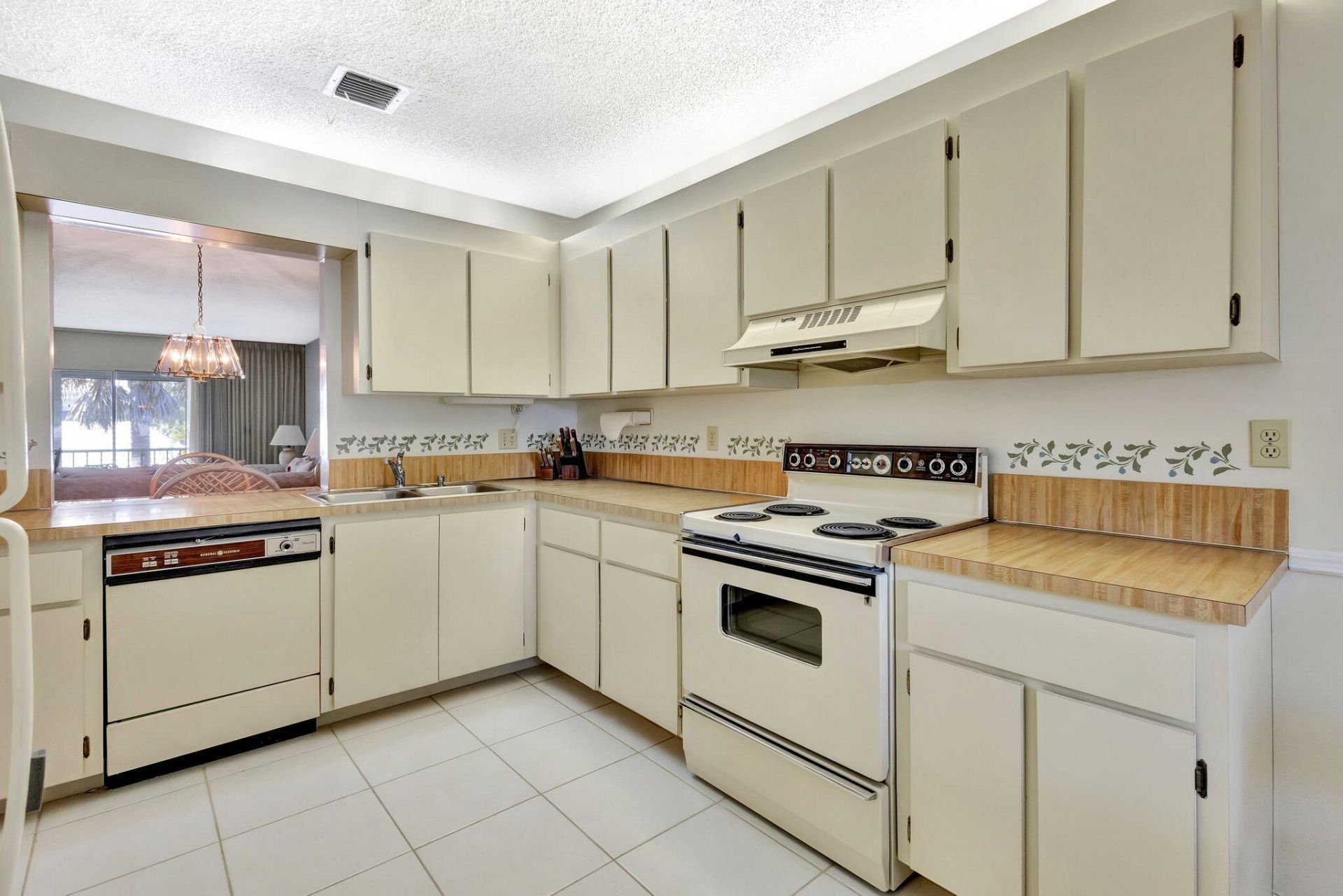 1600 SE Saint Lucie Boulevard Se, Unit 211, Stuart, FL 34996 Photo