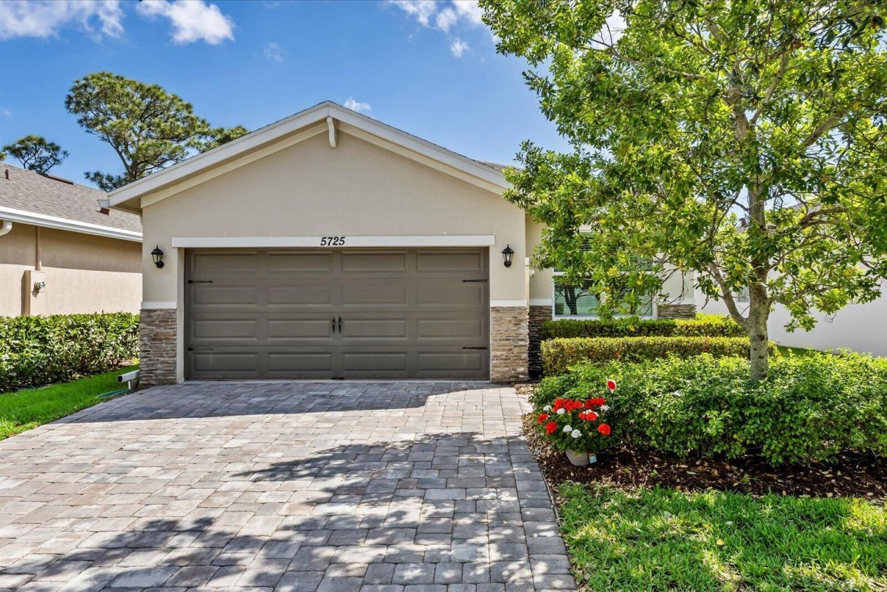5725 SE Kawana Trail, Hobe Sound, FL 33455 Photo