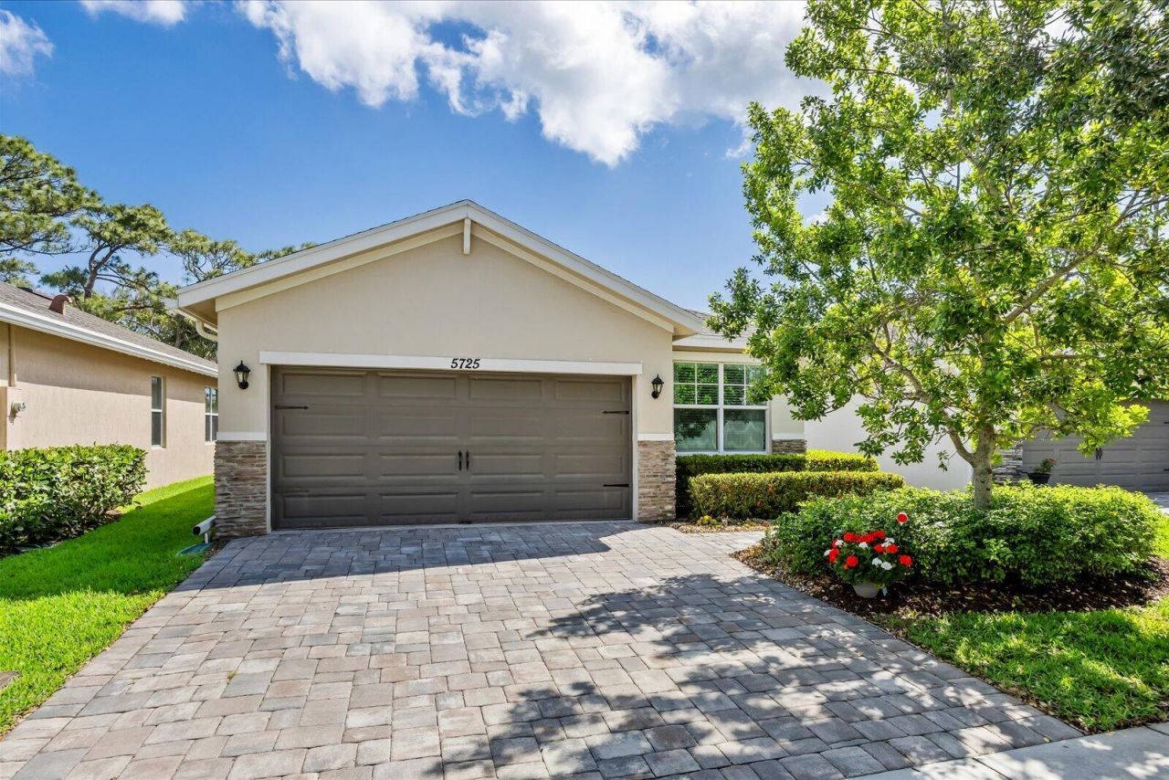 5725 SE Kawana Trail, Hobe Sound, FL 33455 Photo
