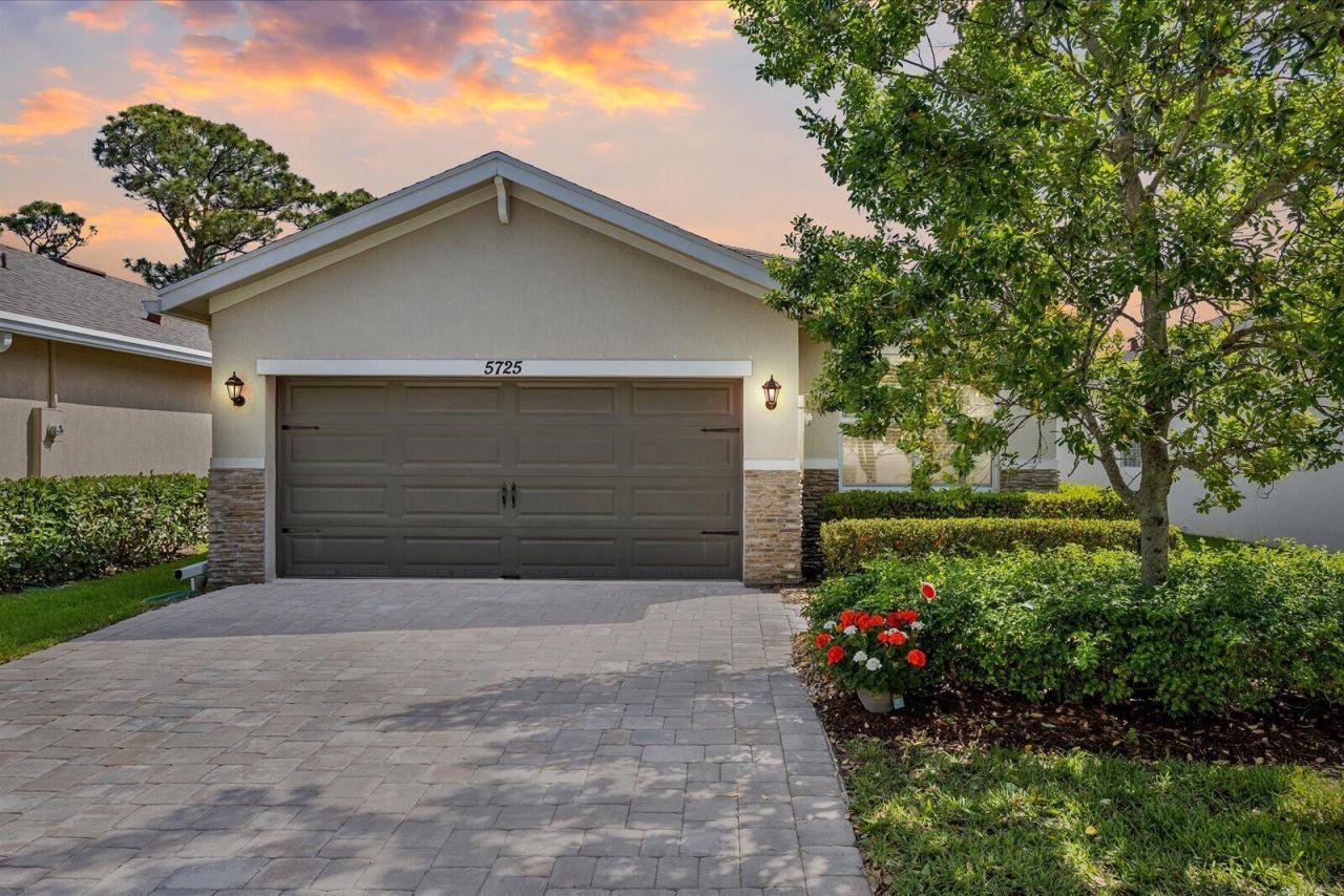 5725 SE Kawana Trail, Hobe Sound, FL 33455 Photo
