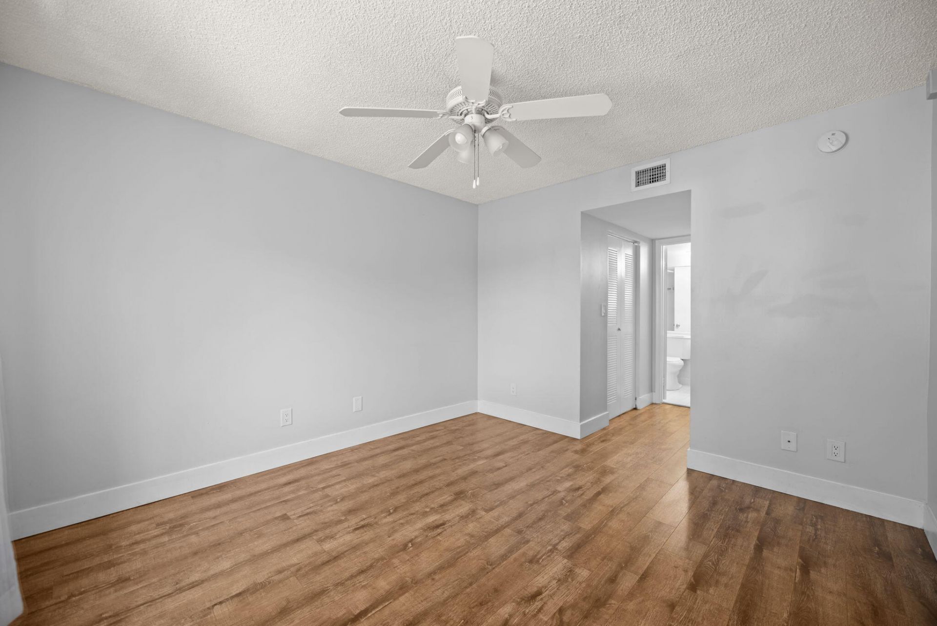 832 NW 92nd Avenue, Plantation, FL 33324 Photo