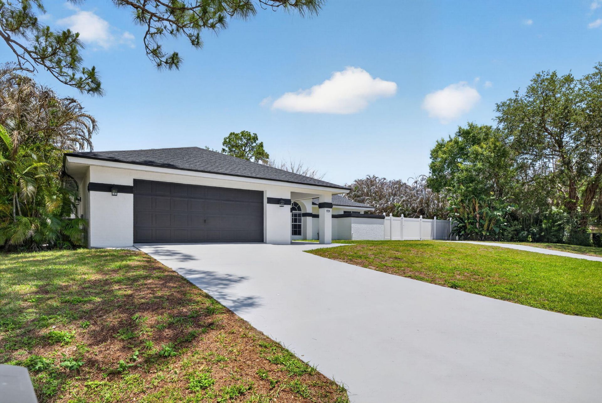 1721 SW Ocean Cove Avenue, Port Saint Lucie, FL 34953 Photo