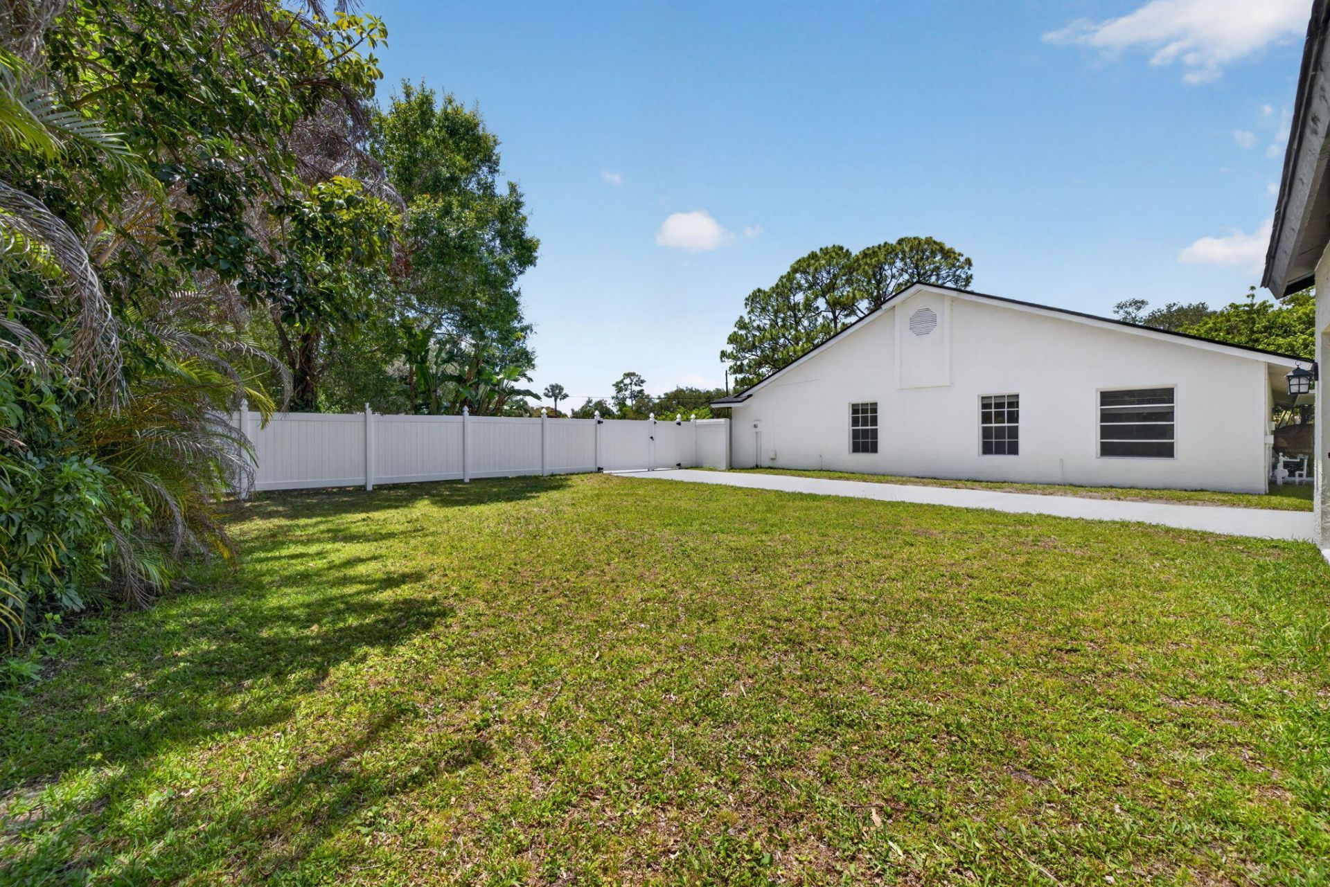 1721 SW Ocean Cove Avenue, Port Saint Lucie, FL 34953 Photo