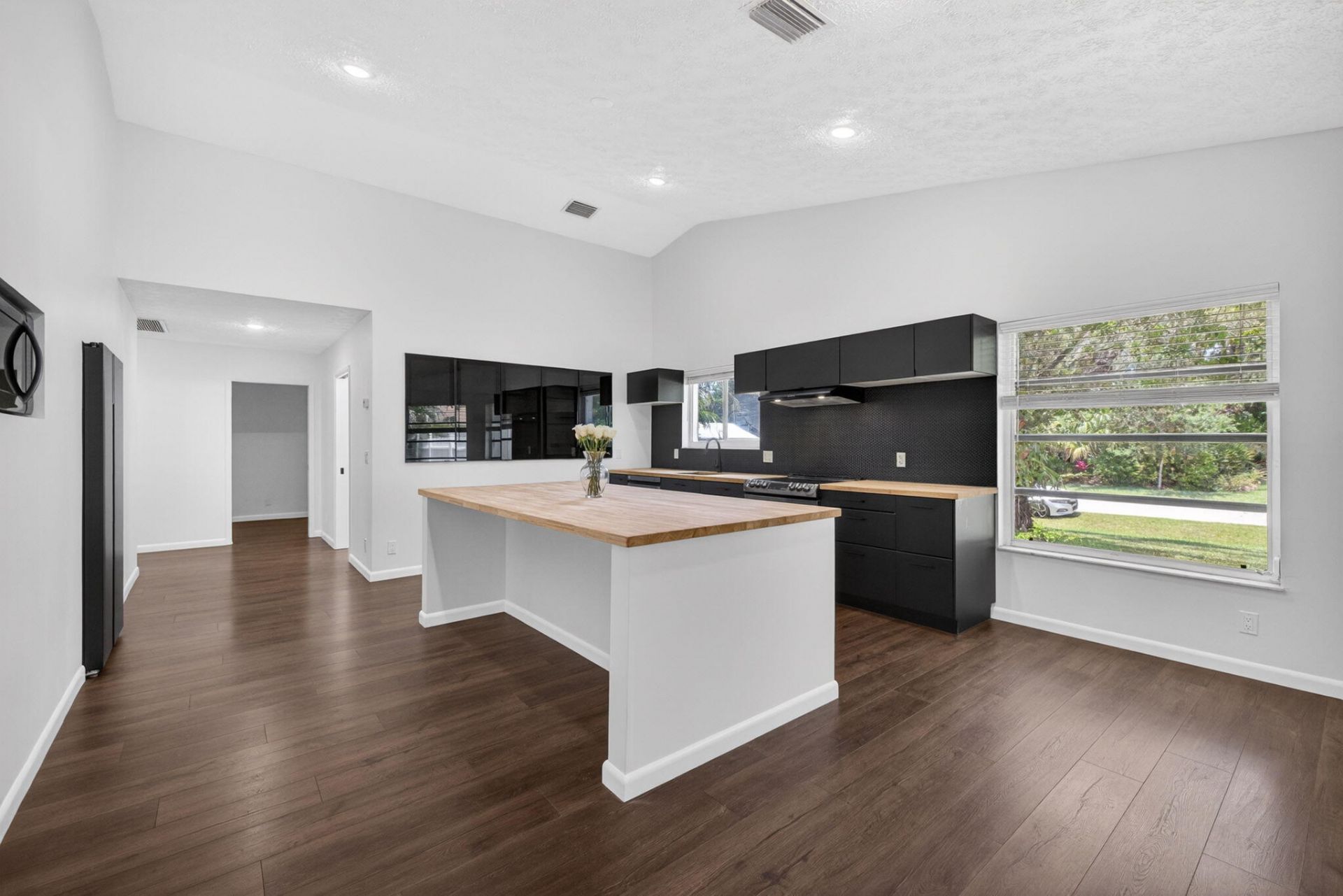 1721 SW Ocean Cove Avenue, Port Saint Lucie, FL 34953 Photo