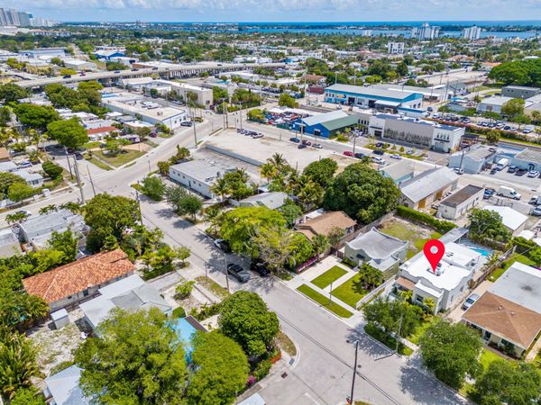 4324 Garden Avenue, West Palm Beach, FL 33405