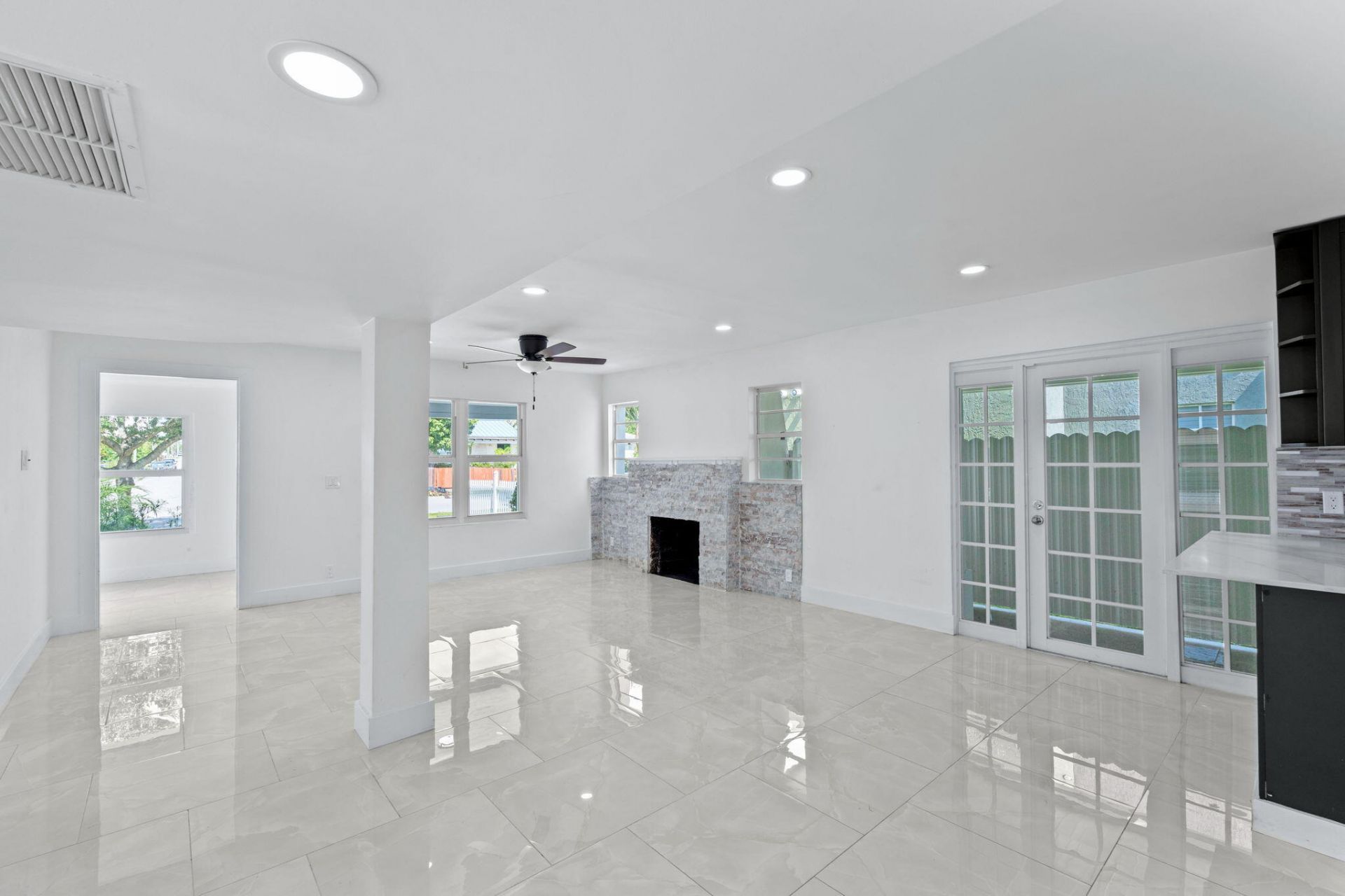4324 Garden Avenue, West Palm Beach, FL 33405 Photo