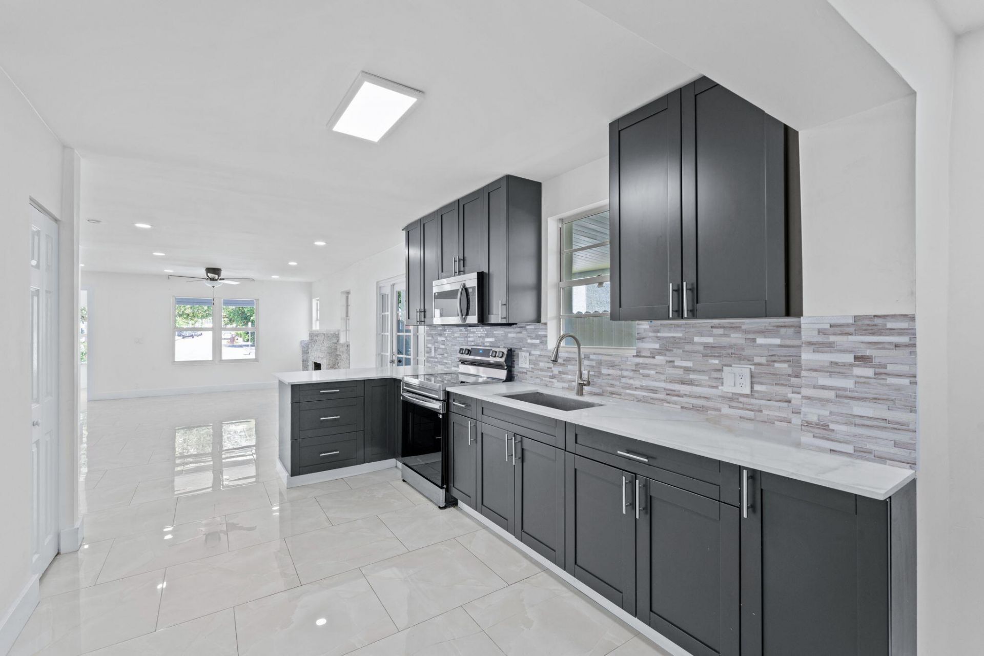 4324 Garden Avenue, West Palm Beach, FL 33405 Photo