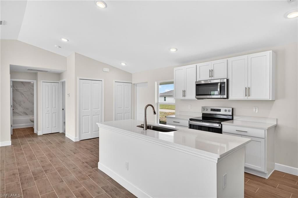 1333 NW 10th Pl, Cape Coral, FL 33993 Photo