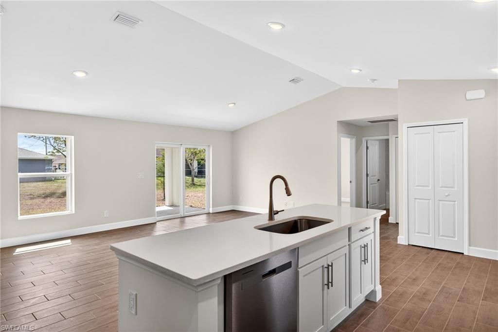 1333 NW 10th Pl, Cape Coral, FL 33993 Photo