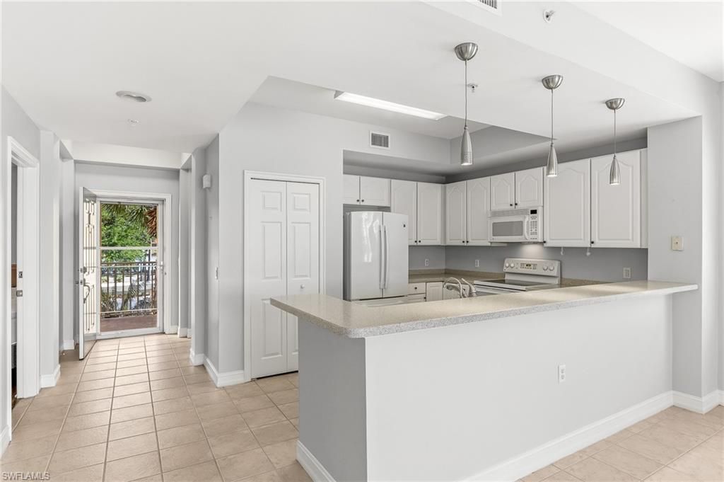 10720 Ravenna Way, Unit 201, Fort Myers, FL 33913 Photo