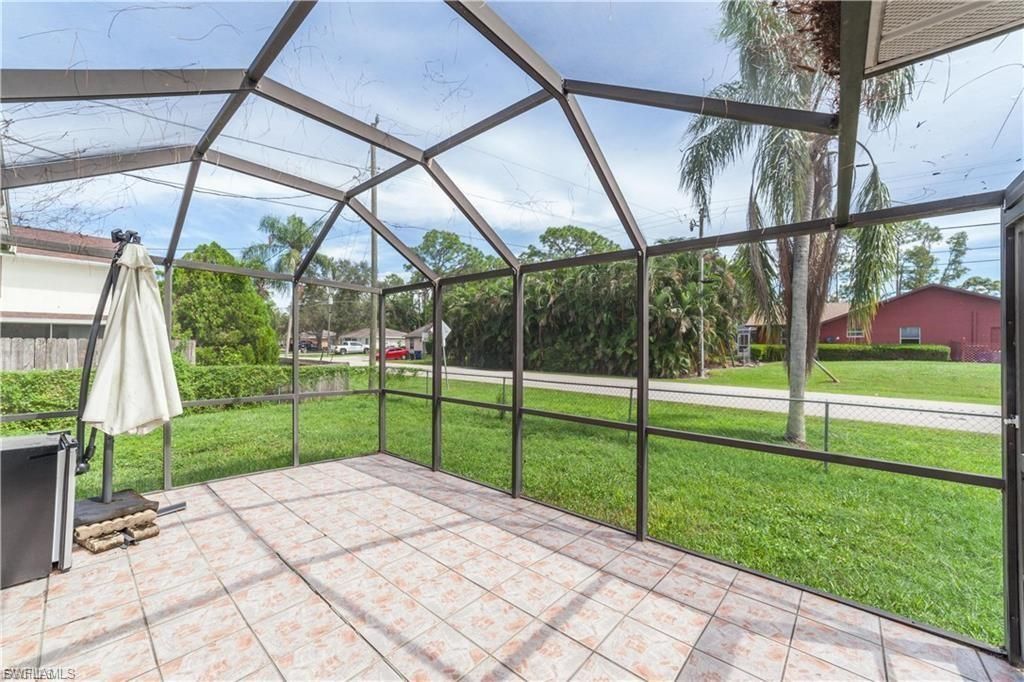 9225 Pineapple Rd , Fort Myers, FL 33967 Photo