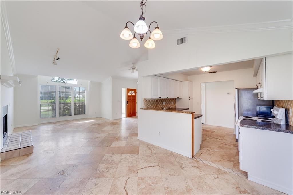 9225 Pineapple Rd , Fort Myers, FL 33967 Photo